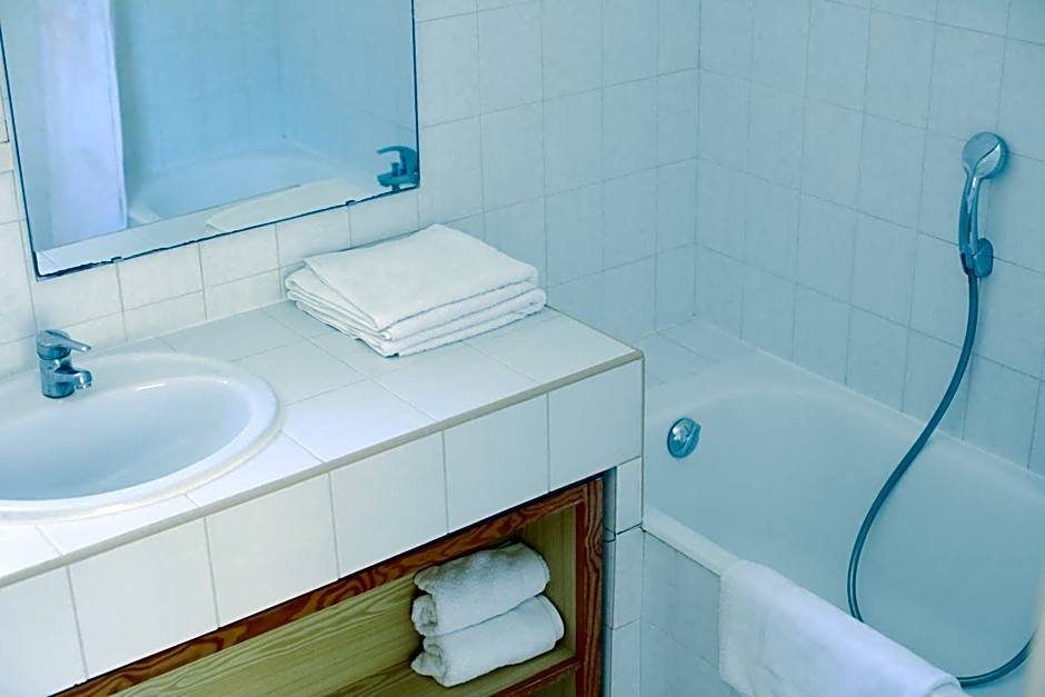 Résidence hôtelière Le Provençal à Giens - Bord de mer