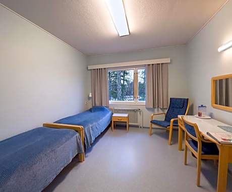 Economy Twin Room with Shared Bathroom