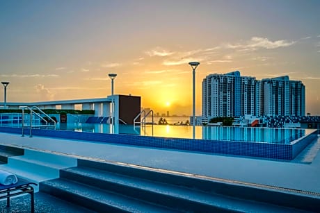 Residence Inn by Marriott Miami Beach South Beach