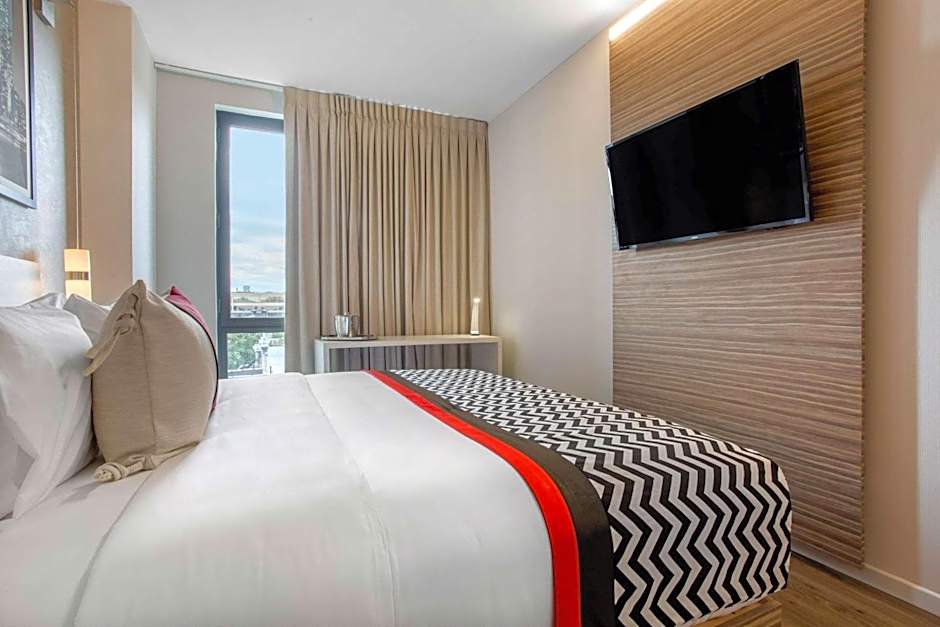 Insignia Hotel Brooklyn, Ascend Hotel Collection