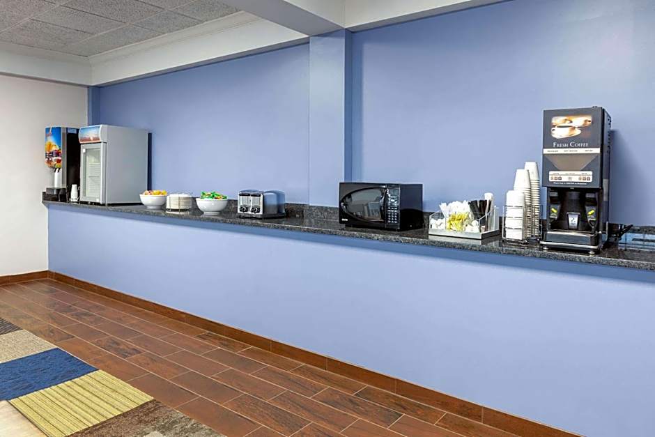 Days Inn by Wyndham Sandusky / Cedar Point