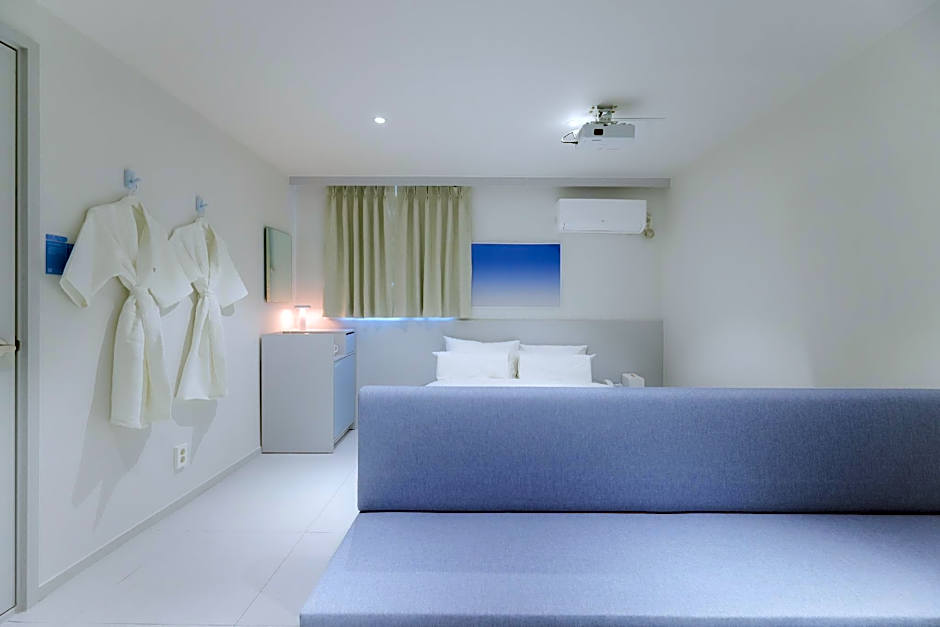 Mate Hotel