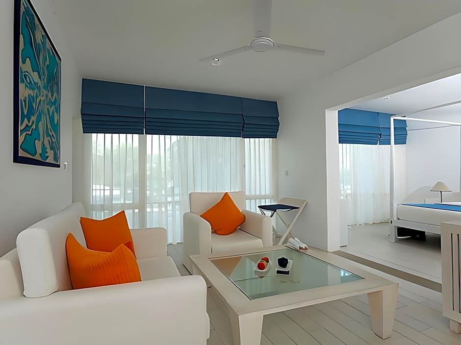 Trinco Blu by Cinnamon