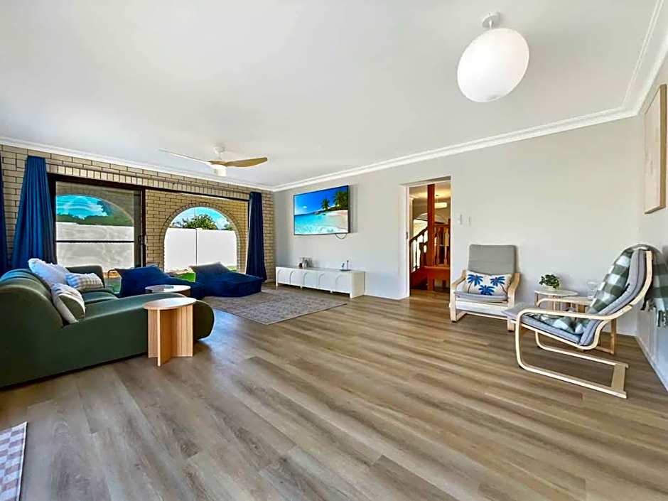 Bribie Beach House with Pool - Walk to Surf & Shops