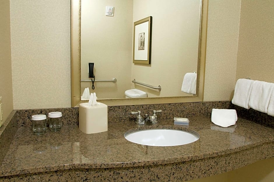 Hilton Garden Inn Westampton