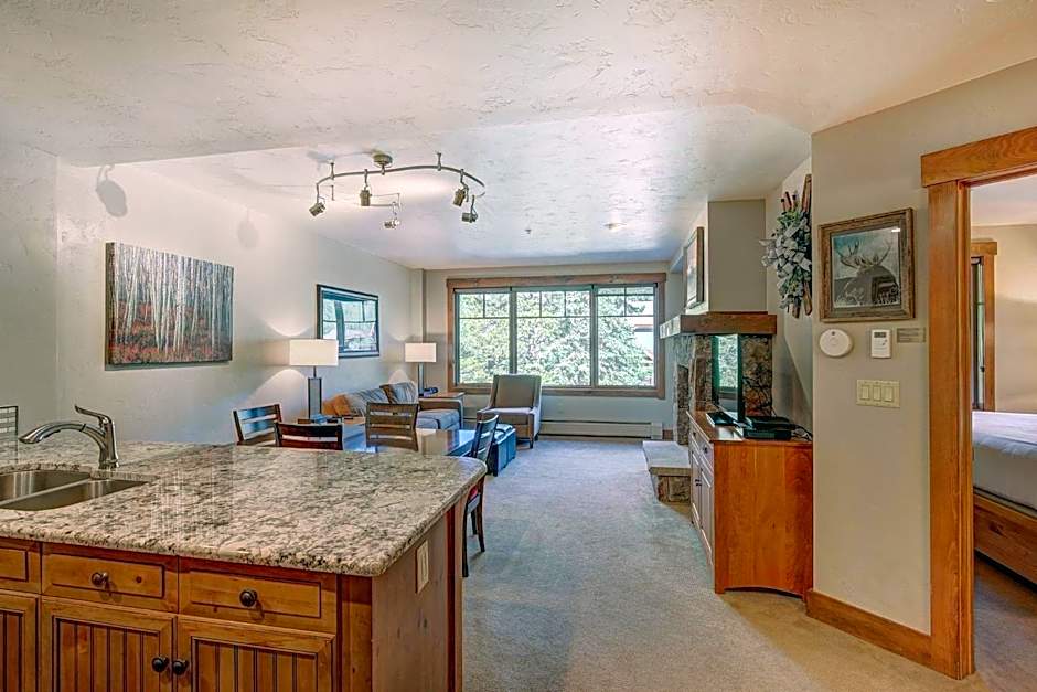 Mountain Thunder Lodge