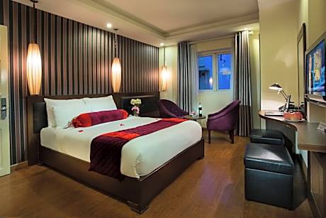 Deluxe with View Room