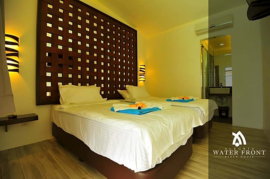 Alegria Water Front Beach House