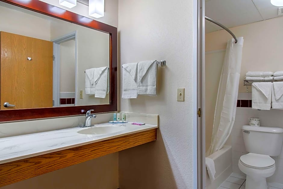 Quality Inn & Suites