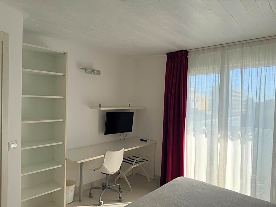 Aparthotel Holiday