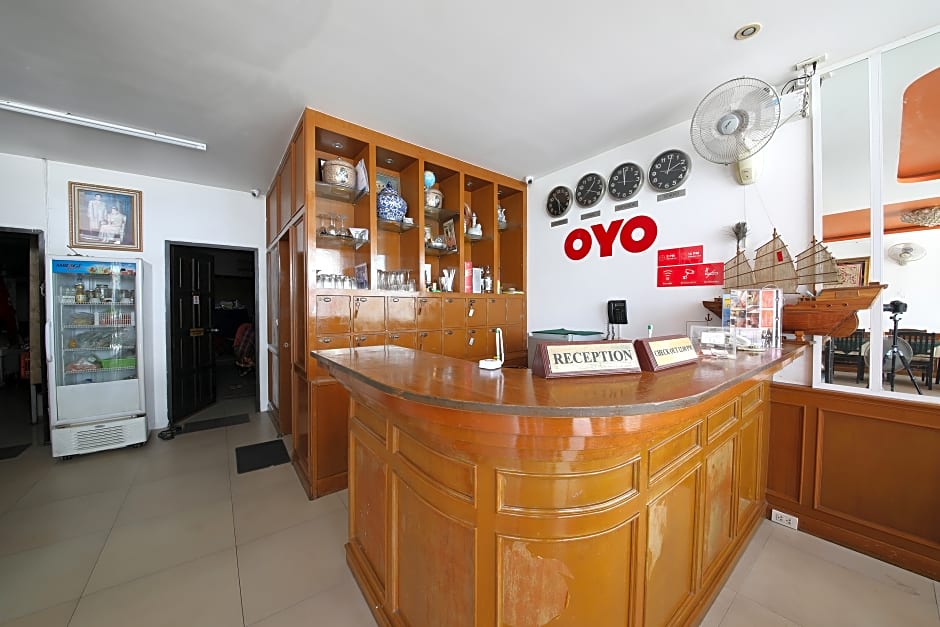 OYO 126 Patong Station House