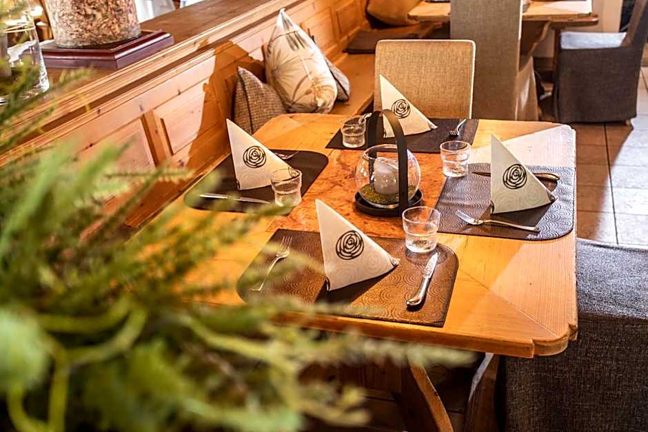 Ramilia Family Apartments Restaurant & Pizzeria