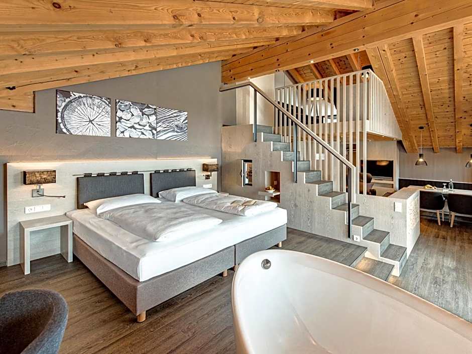 Photo 1 of 7 of Suite