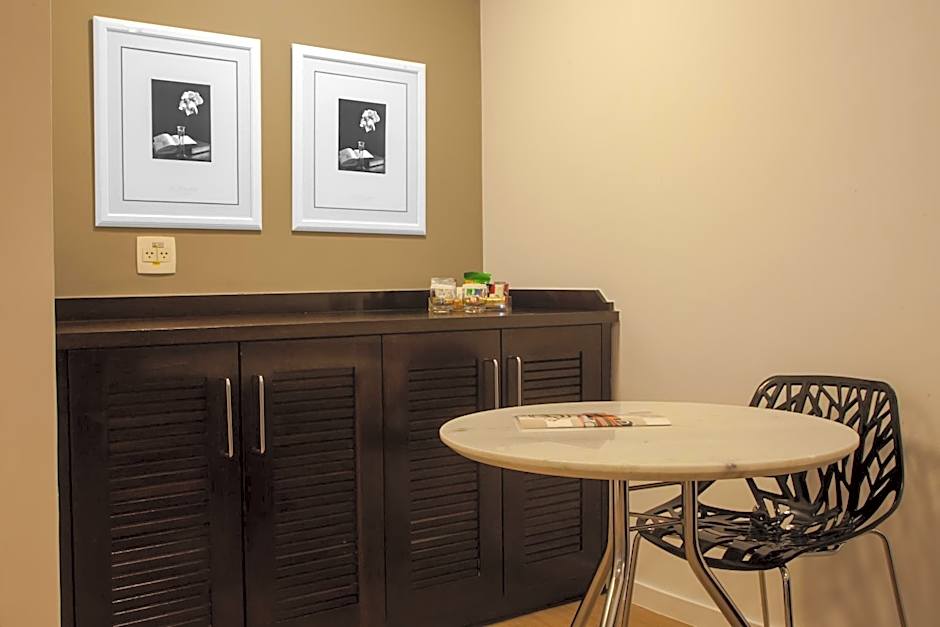 Quality Suites Alphaville