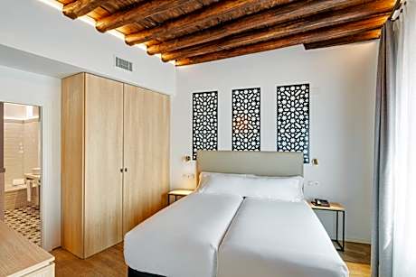 Studio with Sofa Bed