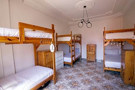 6-Bed Mixed Dormitory Room