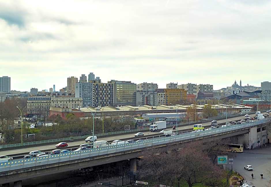 B&B HOTEL Paris Porte de la Villette