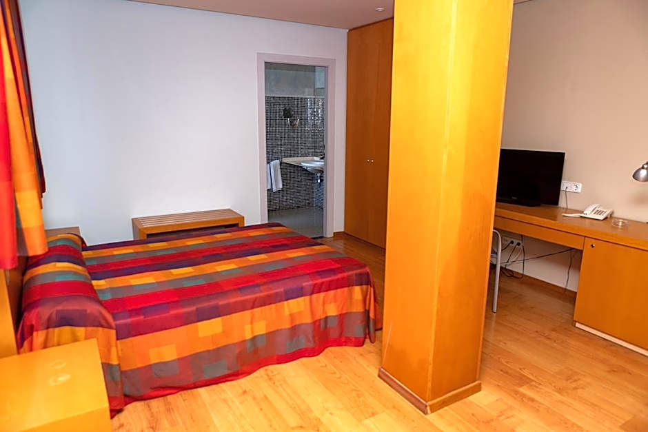 Photo 1 of 10 of Junior Suite