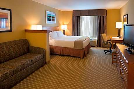 1 Bedroom Suite Communications Accessible Tub Sofa Bed
