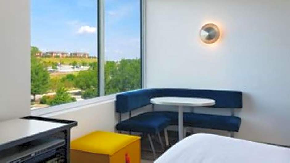 Aloft Omaha West