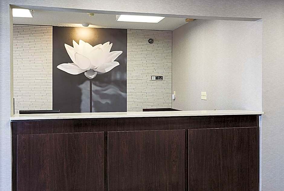 La Quinta Inn & Suites by Wyndham Baton Rouge Siegen Lane