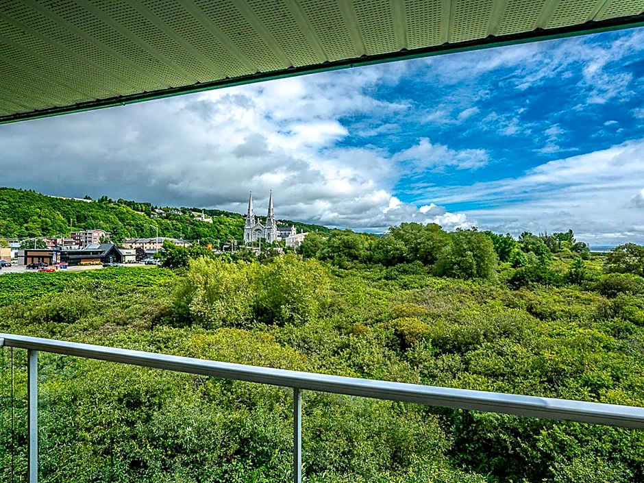 Quality Suites Ste Anne De Beaupre