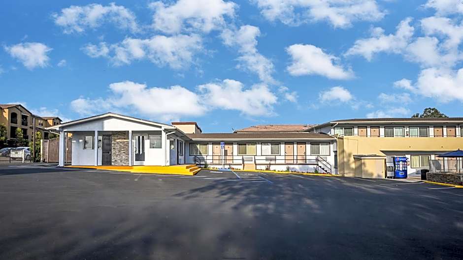 Sea Rock Inn - Long Beach