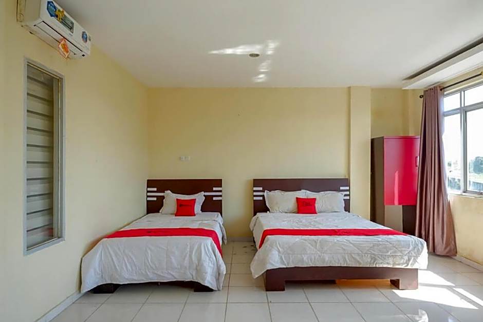 RedDoorz @ Losari Area 2 Makassar