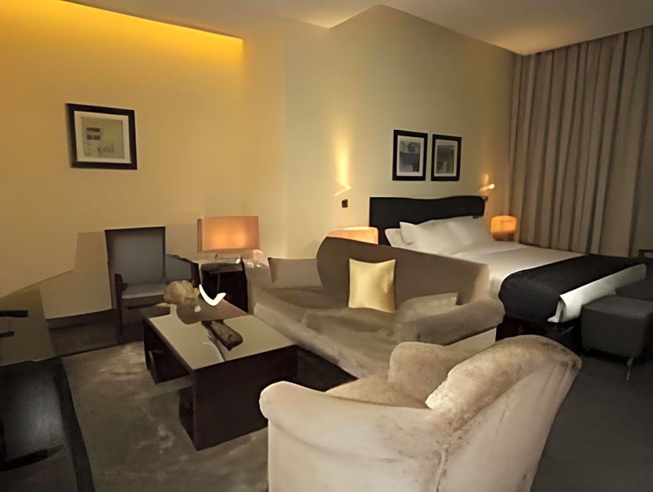 Zara Continental Hotel