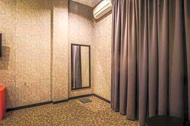 Fhandika Boutique Inc.