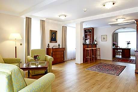 Luxury Penthouse Suite