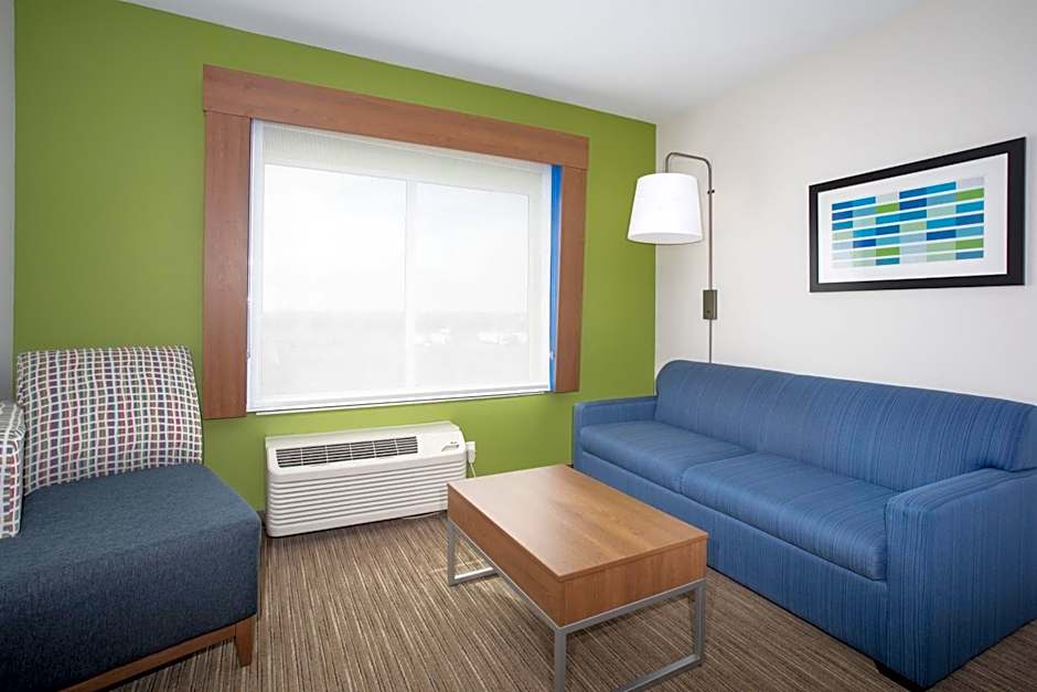 Holiday Inn Express & Suites - Goodland I-70 By IHG