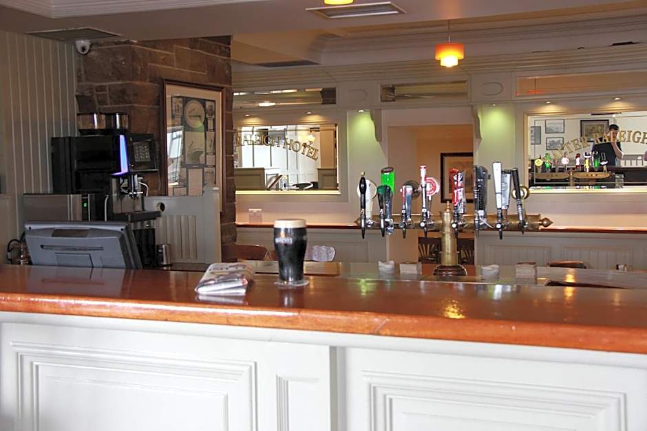 Walter Raleigh Hotel