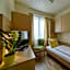 Hotel Blume / El Azteca