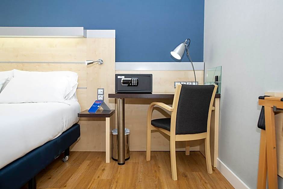 Holiday Inn Express Barcelona City 22@ By IHG