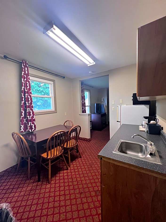 Rodeway Inn & Suites Hershey Chocolate Avenue