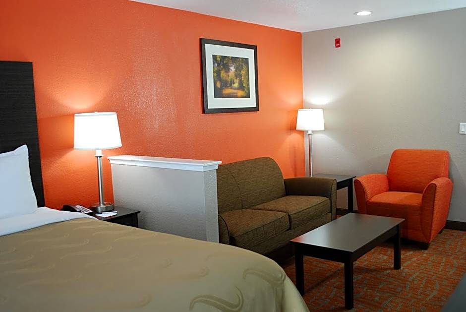 Quality Inn & Suites Fresno Northwest