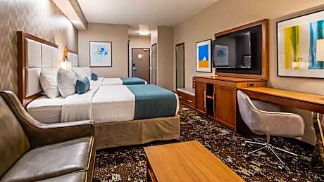 Queen Room with Two Queen Beds and Sofa Bed - Non-Smoking