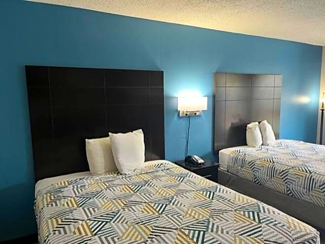 Motel 6 Baton Rouge East, LA I12