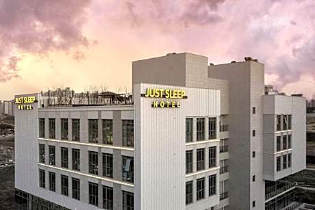 Dongtan Station Just Sleep Hotel