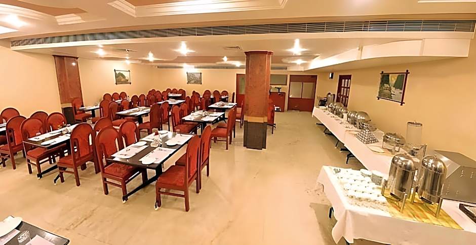 Hotel Gnanam Thanjavur
