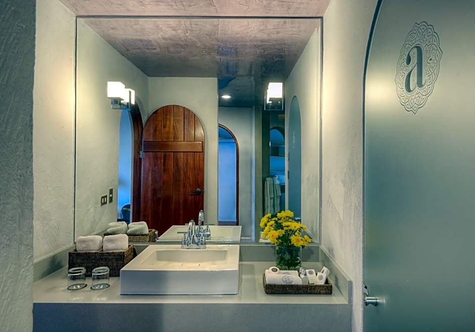 Alta Las Palomas Hotel