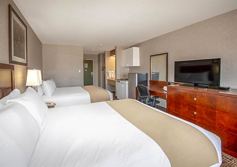 Coast Fort St John Hotel