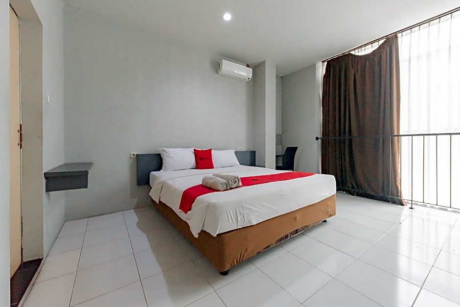 RedDoorz @ Pelajar Pejuang 3