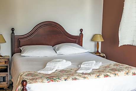 Double Room with Shared Bathroom