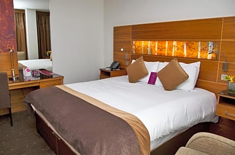 Executive King Room - Non-Smoking