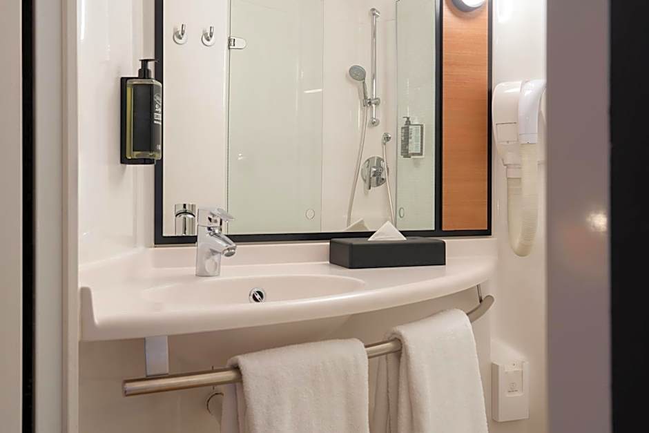 Ibis Geneve Petit Lancy Hotel