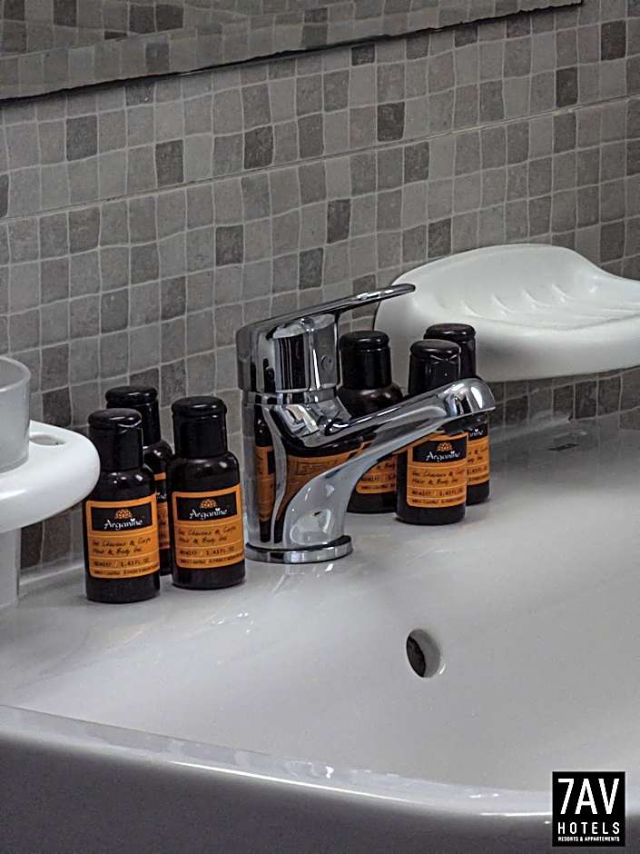 L'escale Appart-hôtel By 7AV HOTELS