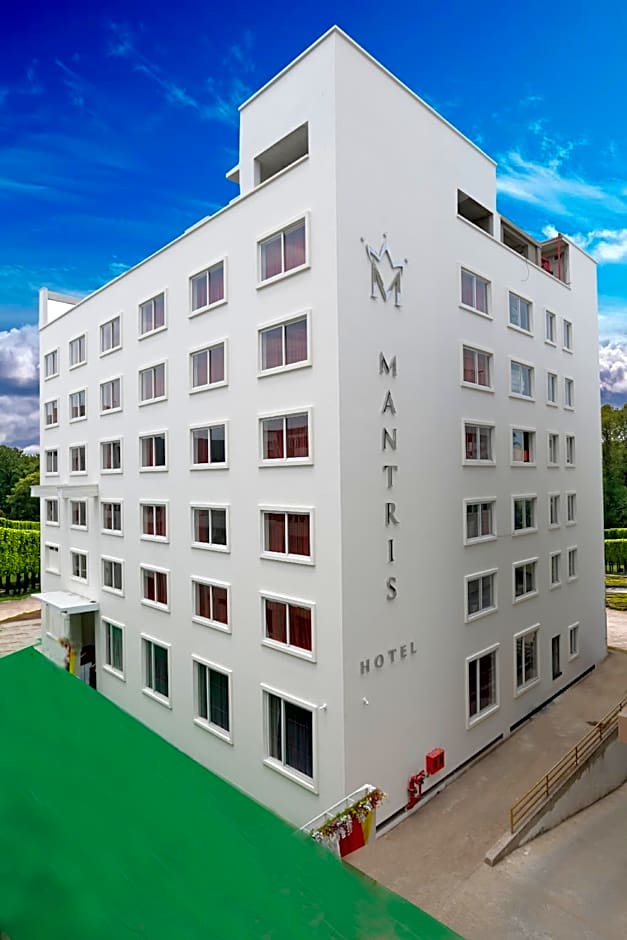 Mantris Hotel