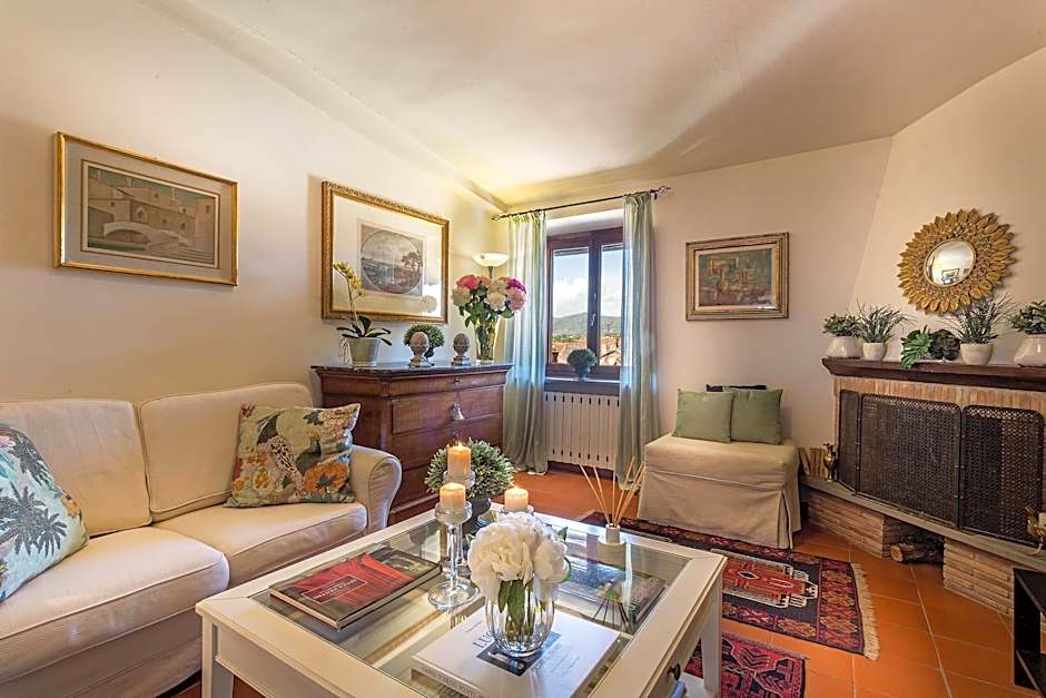 Casa Baino in Lucca With 2 Bedrooms and 1 Bathrooms